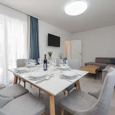 Awesome In With Outdoor Swimming Pool, Sauna And Wifi Villa